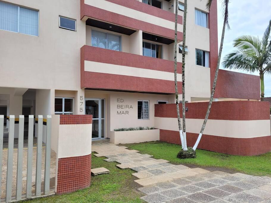 Apartamento Brejatuba Beira Mar Guaratuba Exteriér fotografie