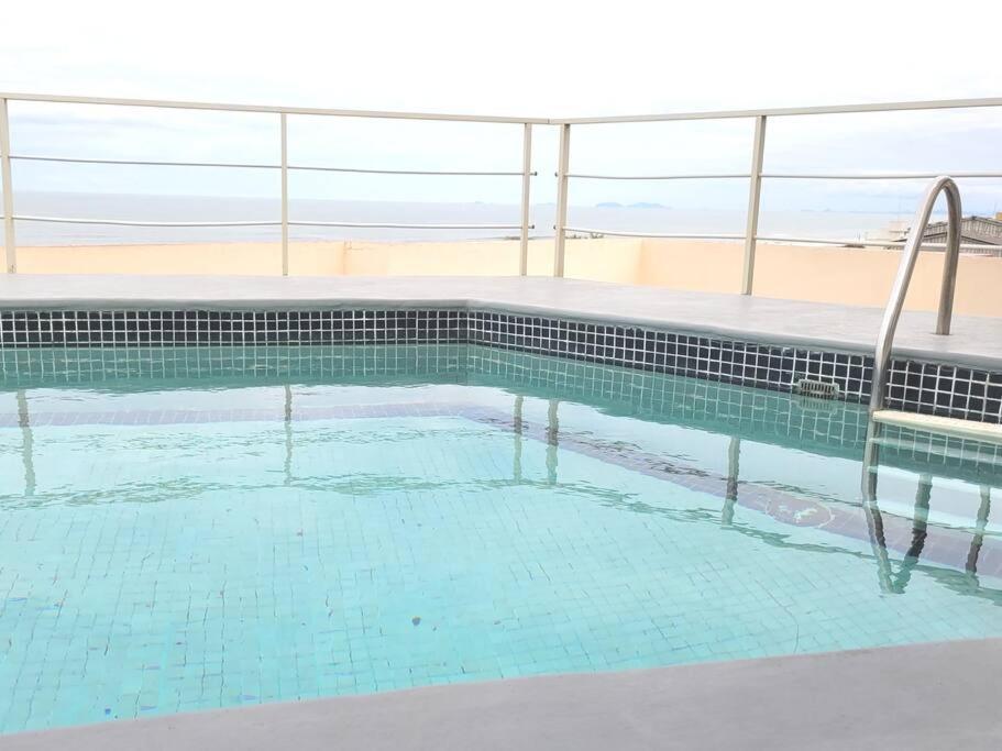 Apartamento Brejatuba Beira Mar Guaratuba Exteriér fotografie