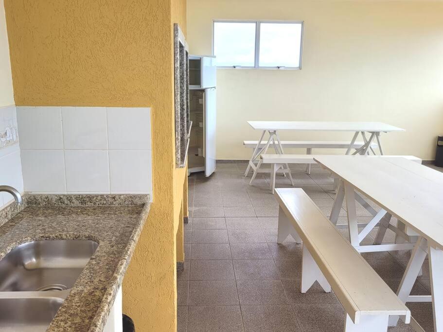 Apartamento Brejatuba Beira Mar Guaratuba Exteriér fotografie